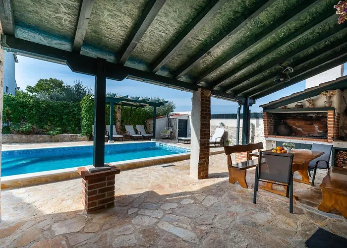 Stone Mia With Pool וילה