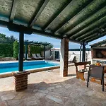 Stone Mia With Pool Vila