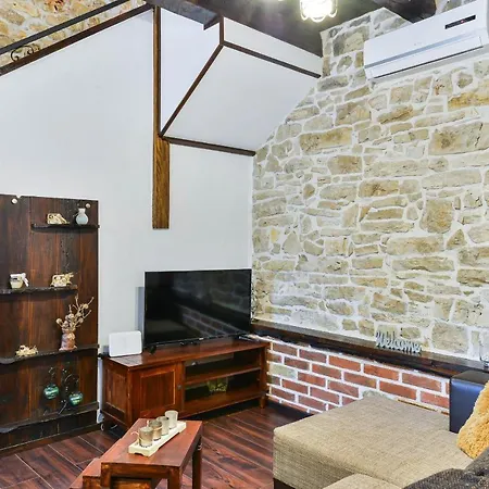 Stone Mia With Pool Villa Debeljak