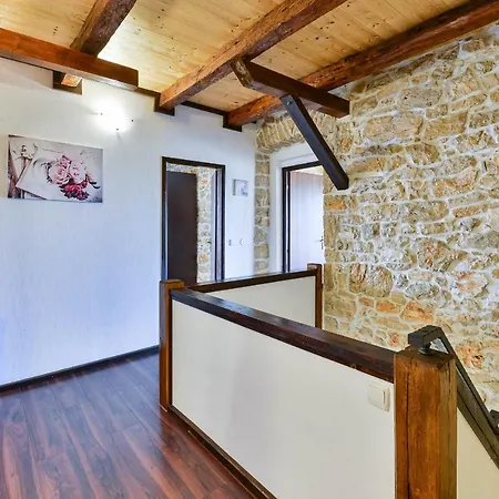 Stone Mia With Pool Villa *