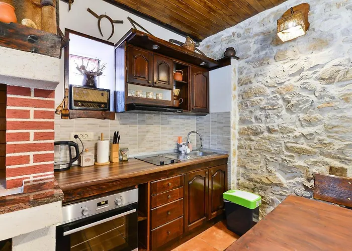 Stone Mia With Pool Villa *