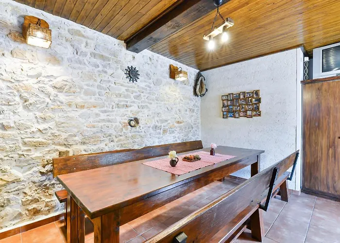 Stone Mia With Pool Villa *