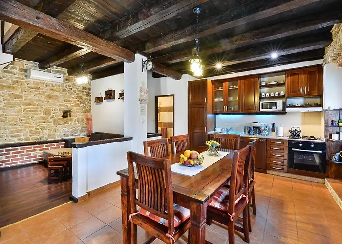 Stone Mia With Pool Villa